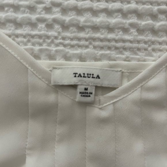 White aritzia camisole - Picture 2 of 2